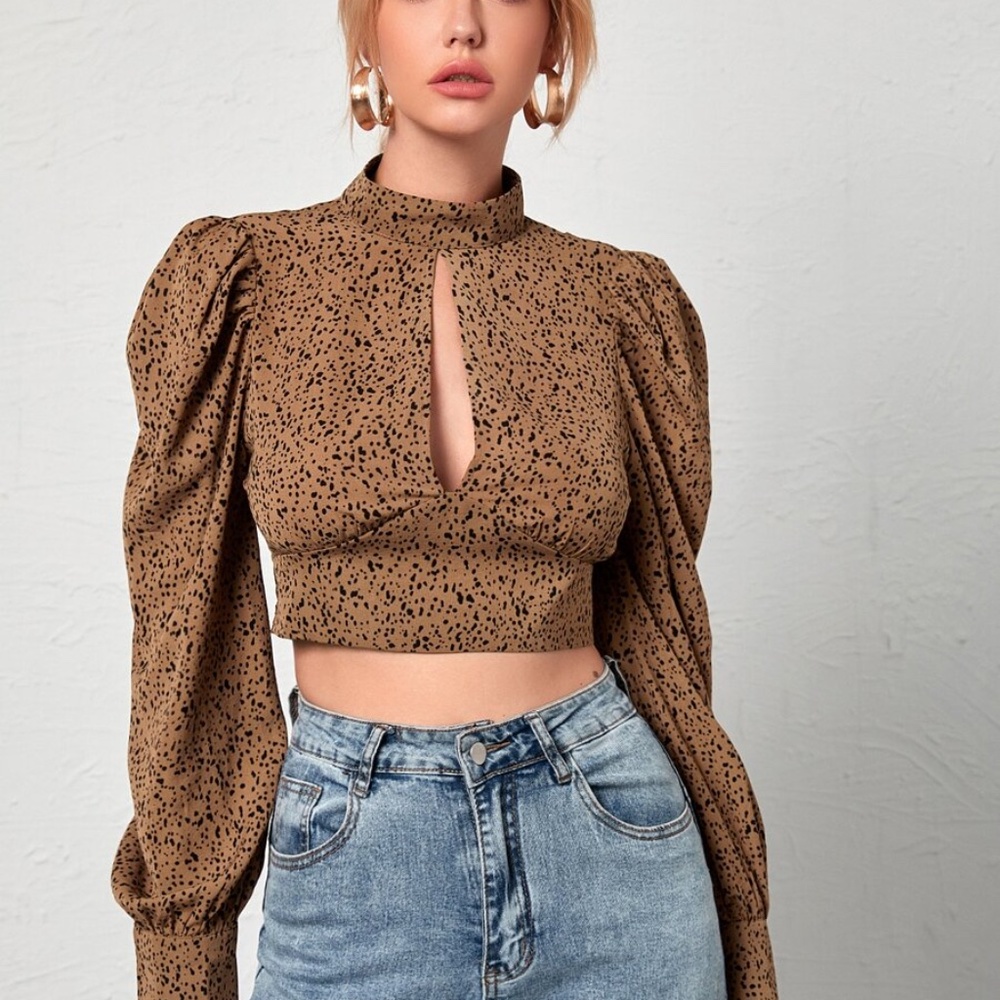 Sexy open back polka dot puff sleeve crop top - Picture 5 of 5